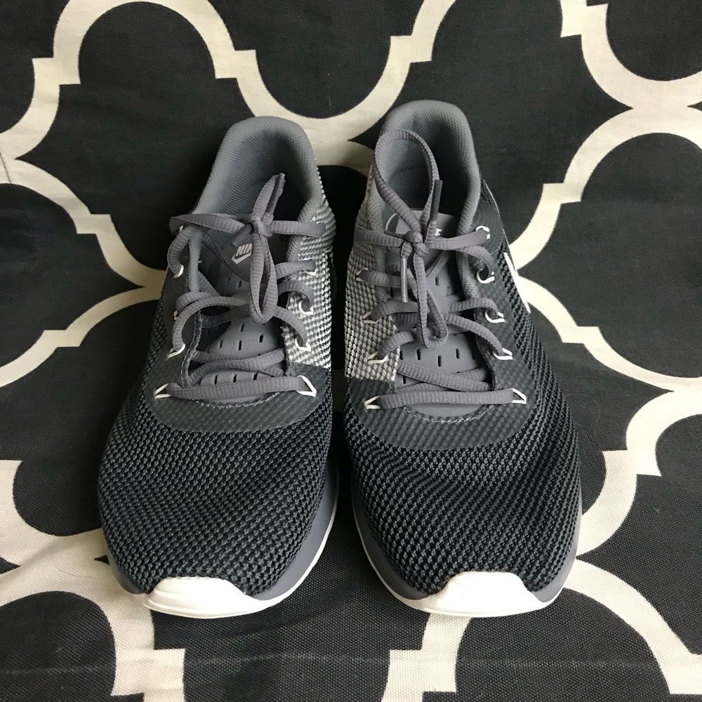 Nike Tanjun Sneakers